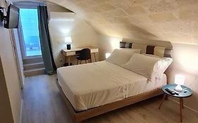 LITHOS ROOMs
